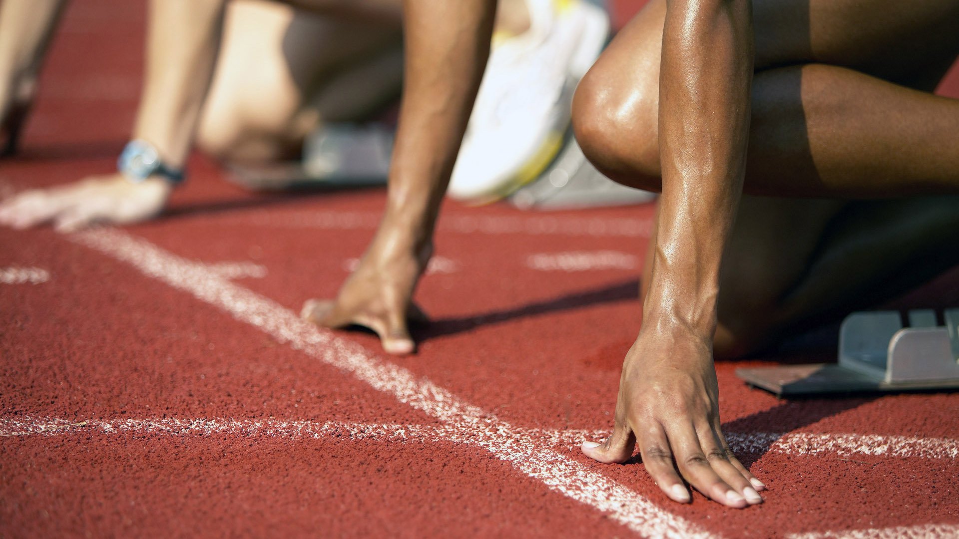 地区联赛异军突起，地方俱乐部崭露头角，地区足球联赛